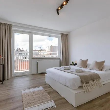 Ilo - Met 2 Slaapkamers *